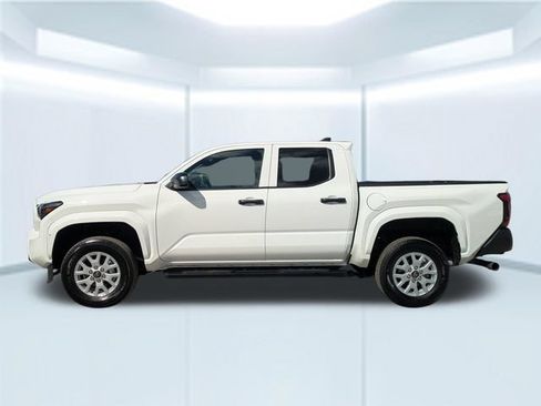 Used 2025 Toyota Tacoma SR RWD image 2