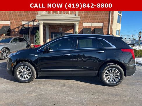 Used 2018 Cadillac XT5 Luxury w/ Driver Awareness Package image 11