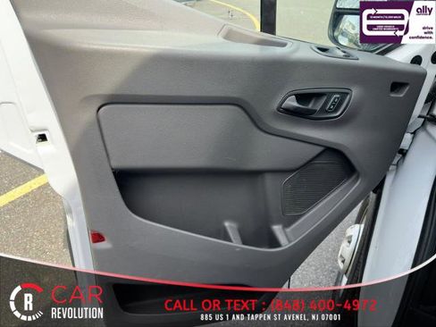 Used 2022 Ford Transit 250 148 High Roof AWD image 37