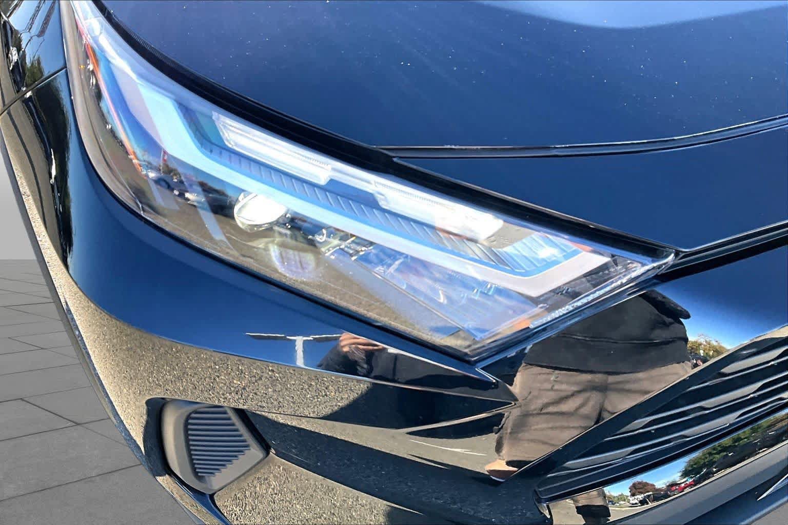 Certified 2025 Toyota RAV4 LE AWD/4WD image 27