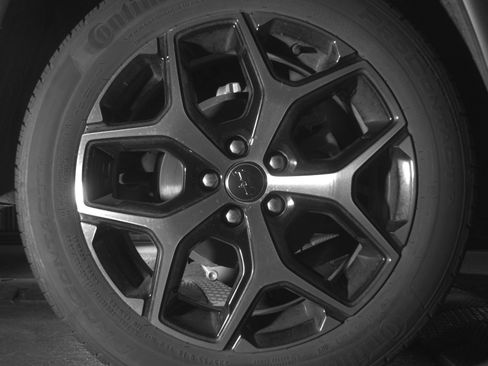 Used 2025 Jeep Compass Limited image 15