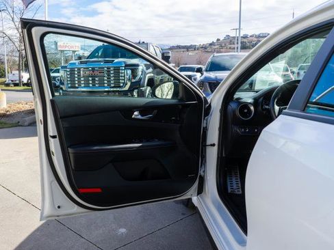 Certified 2022 Kia Forte GT-Line w/ GT-Line Premium Package image 16