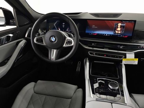 New 2026 BMW X6 xDrive40i w/ Climate Comfort Package image 15