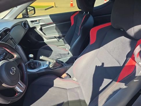 Used 2015 Scion FR-S RWD image 16