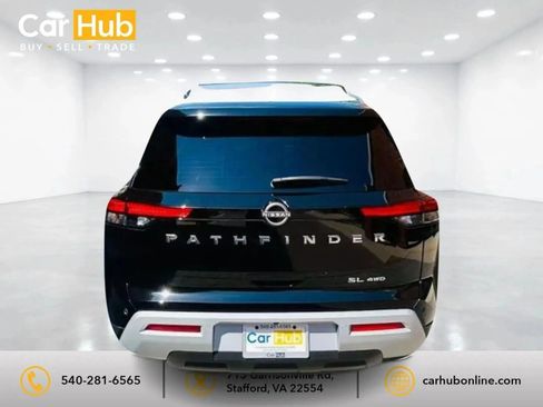 Used 2023 Nissan Pathfinder SL AWD/4WD image 5