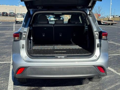 Certified 2022 Toyota Highlander XLE image 4