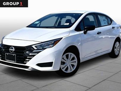 New 2025 Nissan Versa S w/ Trunk Package