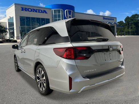 New 2026 Honda Odyssey Elite image 3