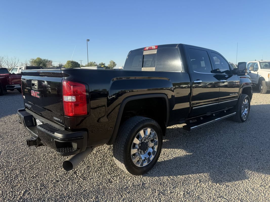 Used 2015 GMC Sierra 2500 Denali w/ Duramax Plus Package AWD/4WD image 8