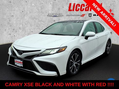 Used 2023 Toyota Camry XSE FWD image 3