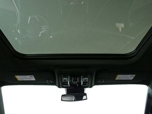 New 2026 Chevrolet Suburban RST image 18