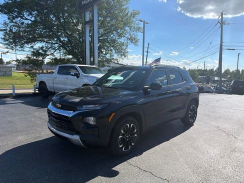 Used 2023 Chevrolet TrailBlazer LT w/ Convenience Package AWD/4WD image 6