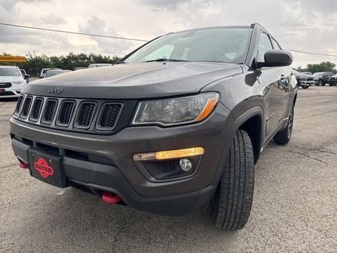 Used 2019 Jeep Compass Trailhawk AWD/4WD image 6