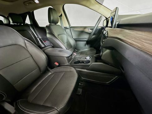 Used 2020 Ford Escape Titanium w/ Titanium Premium Package 2.0 image 31