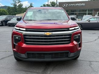 Used 2025 Chevrolet Traverse LT w/ Driver Confidence Package AWD/4WD video 2