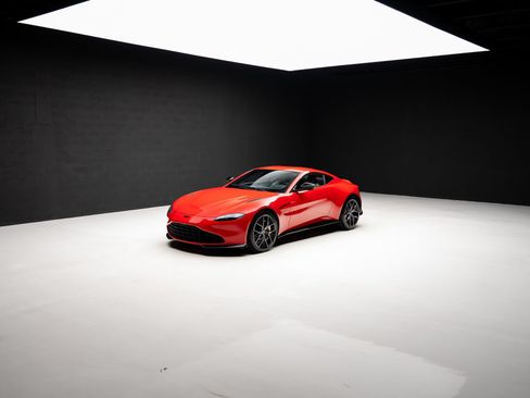Used 2023 Aston Martin V8 Vantage Coupe RWD image 71