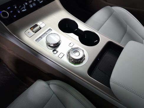 New 2026 Genesis GV70 2.5T Advanced AWD/4WD image 26