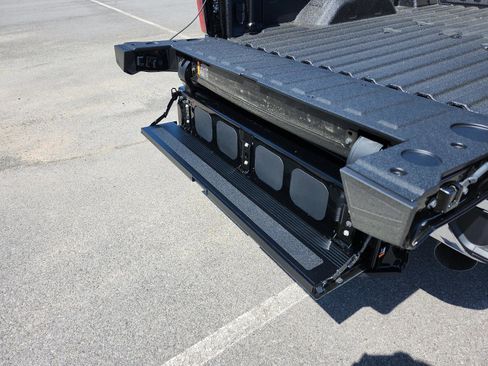 New 2025 GMC Sierra 2500 SLT w/ SLT Premium Package image 12