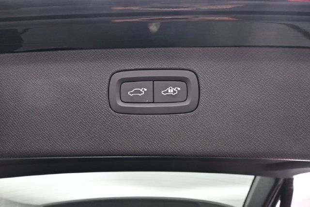 Used 2026 Volvo XC90 B6 Ultra AWD/4WD image 32