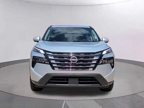 Used 2024 Nissan Rogue SV FWD image 8