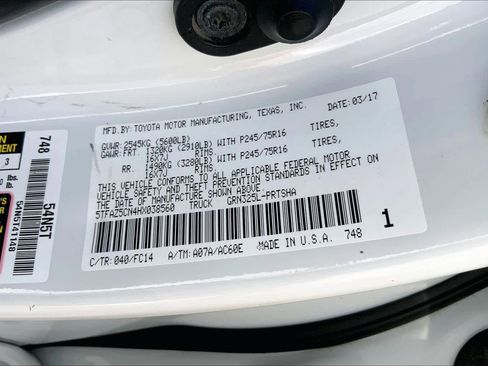 Used 2017 Toyota Tacoma SR5 image 33