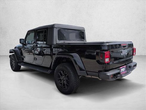 Used 2023 Jeep Gladiator Overland AWD/4WD image 8