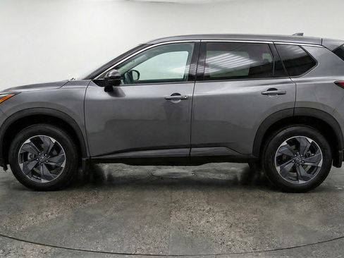 Used 2024 Nissan Rogue SV FWD image 5