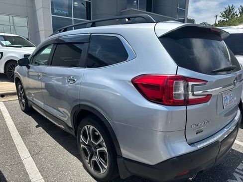 Used 2023 Subaru Ascent Touring AWD/4WD image 6