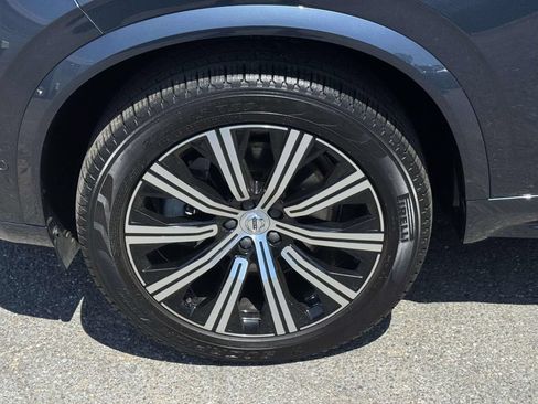 Certified 2023 Volvo XC90 B6 Plus AWD/4WD image 8