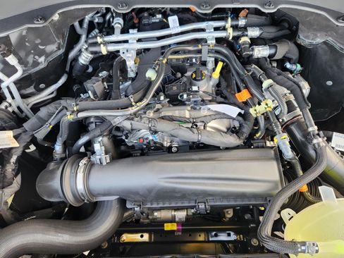 New 2026 Ford Explorer Active RWD image 23