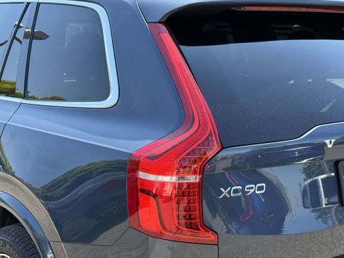 Certified 2023 Volvo XC90 B6 Plus AWD/4WD image 11
