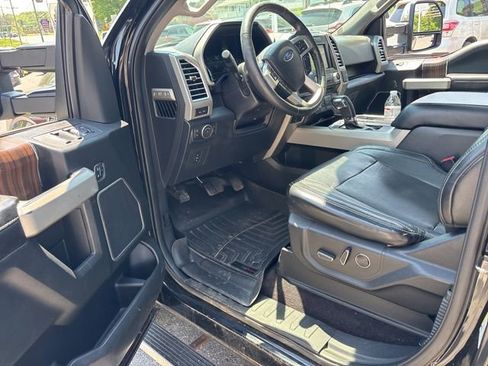 Used 2016 Ford F150 Lariat w/ Equipment Group 502A Luxury AWD/4WD image 11