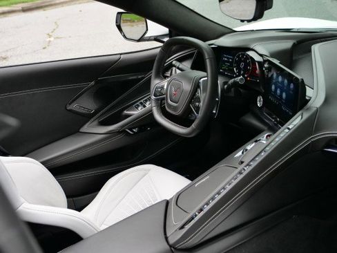 Used 2023 Chevrolet Corvette Convertible 3LT / Z51 Performa w/ Z51 Performance Package image 45