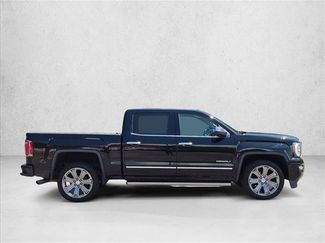 Used 2017 GMC Sierra 1500 Denali w/ Denali Ultimate Package AWD/4WD video 4