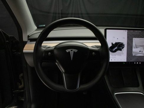 Used 2023 Tesla Model Y Long Range image 23