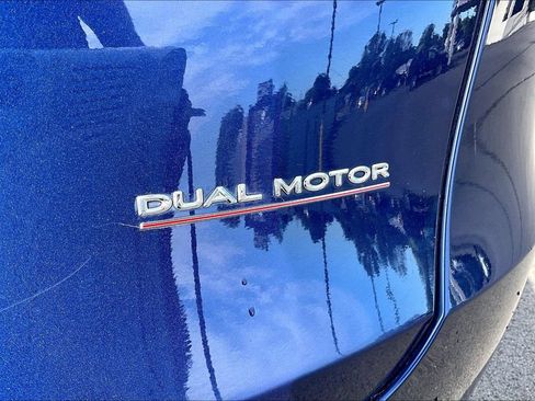 Used 2022 Tesla Model Y Performance AWD/4WD image 8