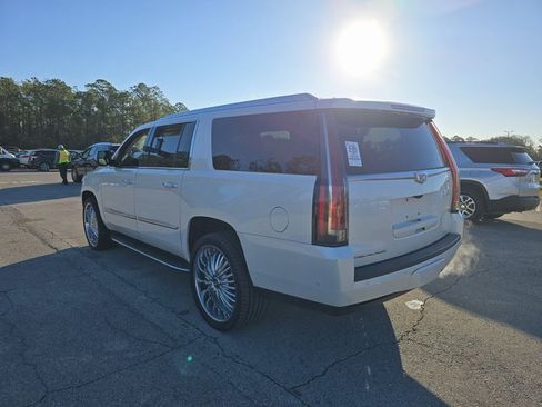 Used 2020 Cadillac Escalade ESV Luxury image 4