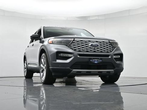 Used 2021 Ford Explorer Platinum w/ Equipment Group 601A AWD/4WD image 52