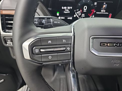 Used 2026 GMC Yukon XL Denali w/ Sun & Power Step Package AWD/4WD image 19