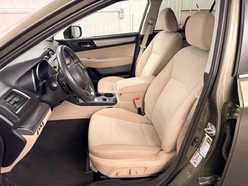 Used 2018 Subaru Outback 2.5i Premium AWD/4WD image 5