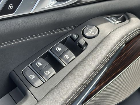 Used 2026 BMW X5 sDrive40i w/ Premium Package image 14