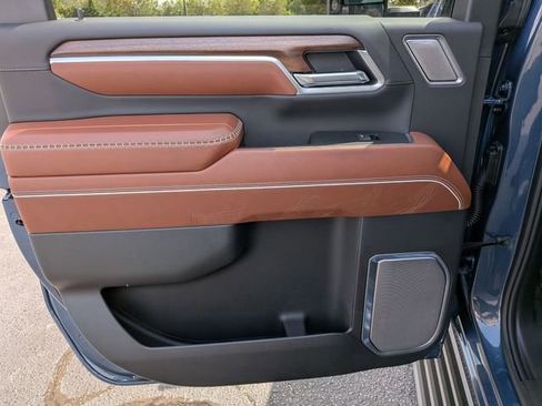 New 2026 GMC Sierra 3500 Denali Ultimate w/ LPO, Black Badging Package AWD/4WD image 26