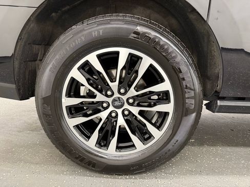 Used 2025 Ford Expedition Max Platinum AWD/4WD image 20