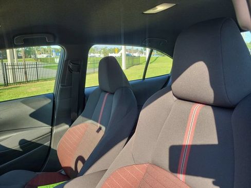 Used 2026 Toyota Corolla SE FWD image 17