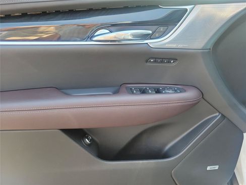 Used 2024 Cadillac XT6 Premium Luxury w/ Technology Package AWD/4WD image 19