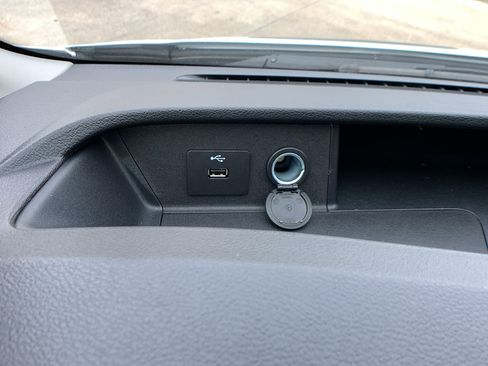 Used 2023 Ford Transit 350 XL image 19