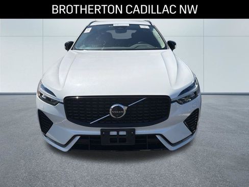 Used 2023 Volvo XC60 B5 Plus w/ Protection Package Premier AWD/4WD image 2