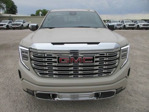 New 2026 GMC Sierra 1500 Denali AWD/4WD image 12