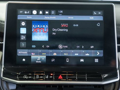 Used 2022 Jeep Compass Limited w/ Sun and Sound Group image 27