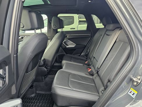 Used 2020 Audi Q3 2.0T Premium image 19